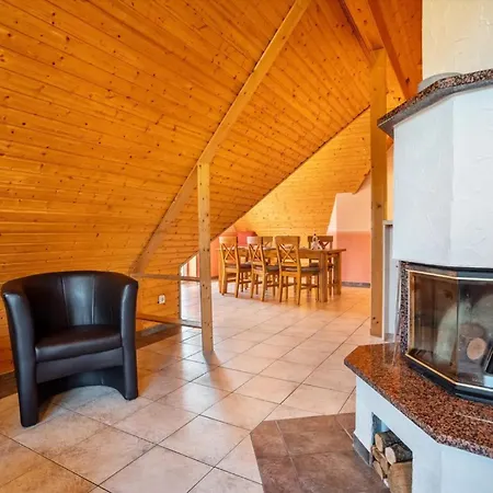 Falkenturm * Buschvitz